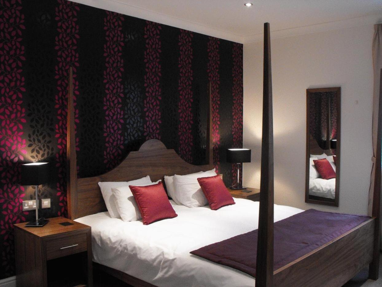 The Boleyn Hotel Staines-upon-Thames Dış mekan fotoğraf