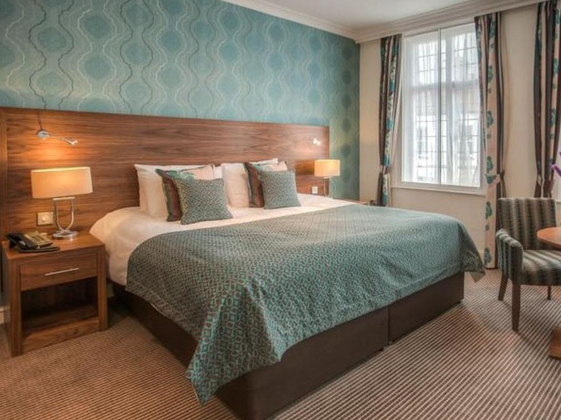 The Boleyn Hotel Staines-upon-Thames Dış mekan fotoğraf