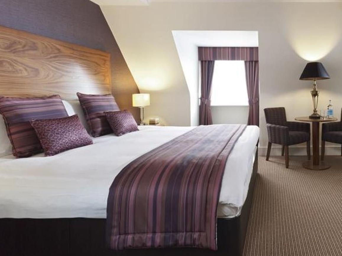 The Boleyn Hotel Staines-upon-Thames Dış mekan fotoğraf